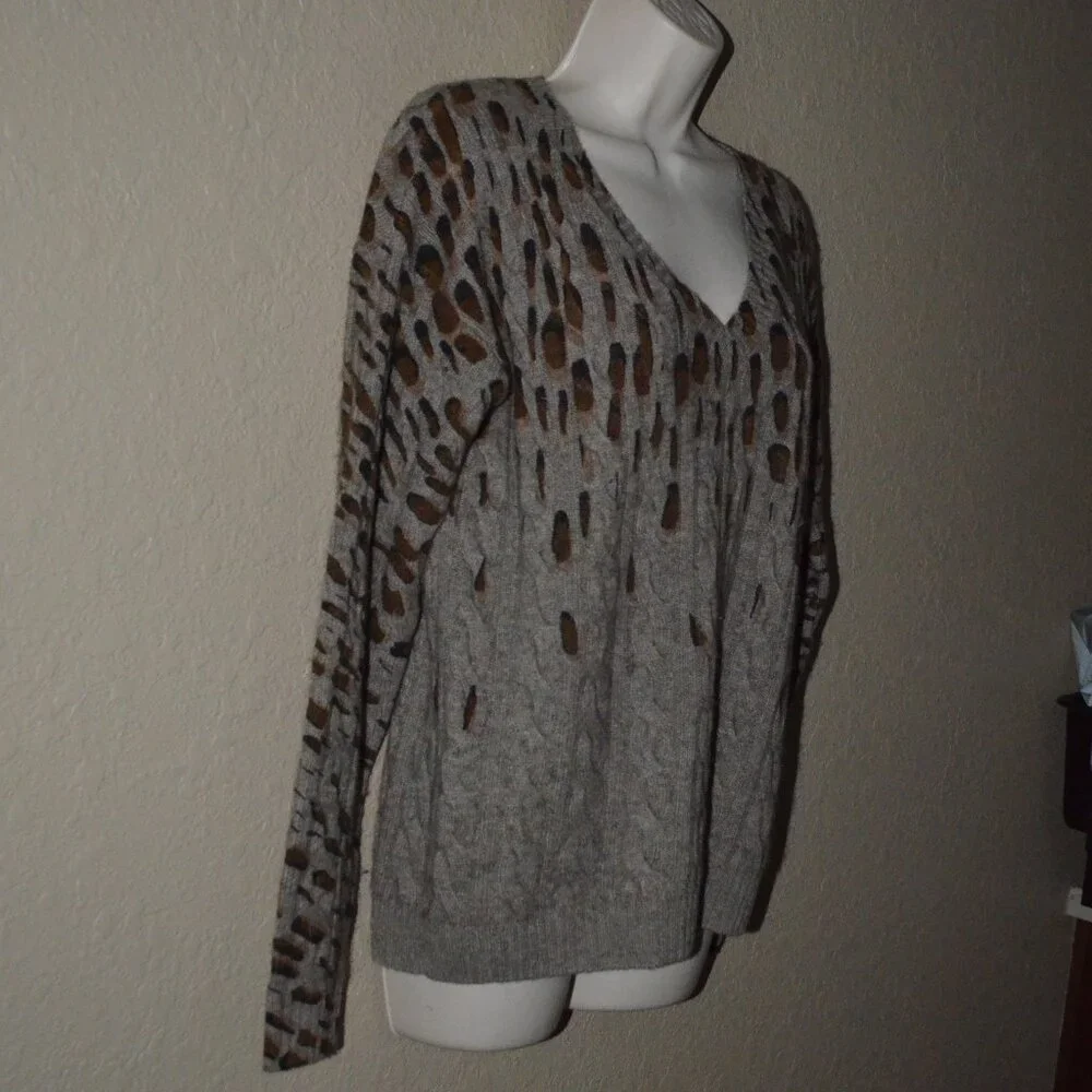 NWOT Sz M Allude Brown Animal Print Cashmere Blend V Neck Sweater